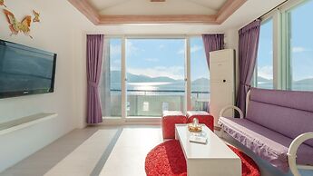 Namhae Opera House Pension