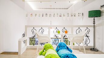 Namhae Opera House Pension