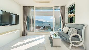 Namhae Opera House Pension