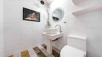 Namhae Opera House Pension