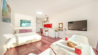 Namhae Opera House Pension