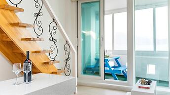 Namhae Opera House Pension