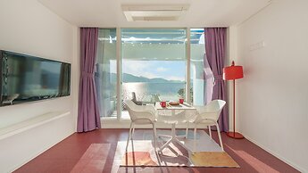 Namhae Opera House Pension