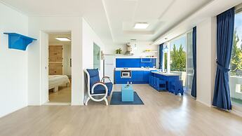 Namhae Opera House Pension