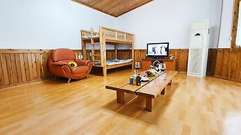 Jeju Parkvillade Pension