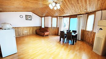 Jeju Parkvillade Pension