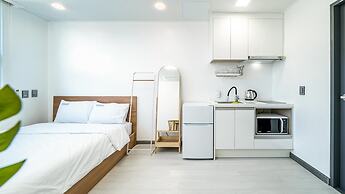 Yeosu Nangmanstay Pension