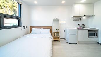 Yeosu Nangmanstay Pension