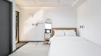 Yeosu Nangmanstay Pension