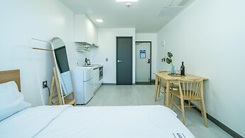 Yeosu Nangmanstay Pension