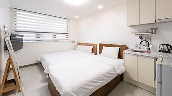 Yeosu Nangmanstay Pension