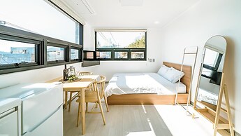 Yeosu Nangmanstay Pension