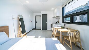 Yeosu Nangmanstay Pension