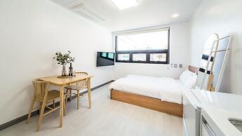 Yeosu Nangmanstay Pension