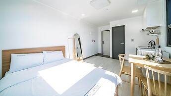 Yeosu Nangmanstay Pension