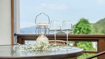 Yeosu Dulggot Pension