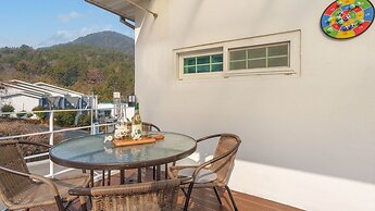 Yeosu Dulggot Pension