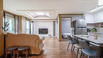 Yeosu Dulggot Pension