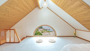 Yeosu Dulggot Pension
