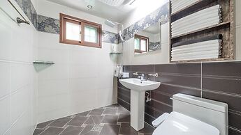 Yeosu Dulggot Pension