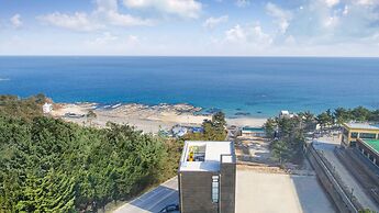 Goseong Belossi Ayajin Kids Poolvilla