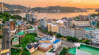 Yeosu Onueli Pension