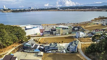 Gangneung Five Moon Pension