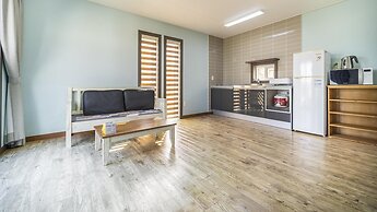 Seogwipo Myhalftime Pension