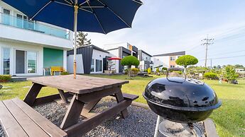 Seogwipo Myhalftime Pension