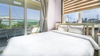 Seogwipo Myhalftime Pension