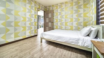 Seogwipo Myhalftime Pension