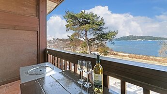 Ganghwa Badabit Pension