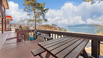 Ganghwa Badabit Pension