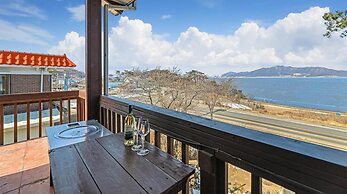 Ganghwa Badabit Pension