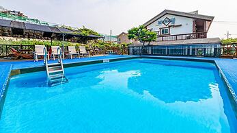 Ganghwa Badabit Pension