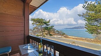 Ganghwa Badabit Pension