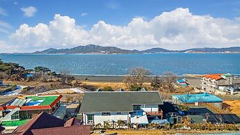 Ganghwa Badabit Pension