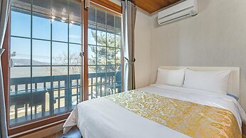 Ganghwa Badabit Pension