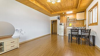 Ganghwa Badabit Pension