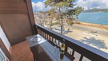 Ganghwa Badabit Pension