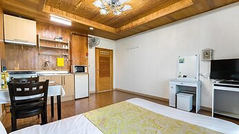 Ganghwa Badabit Pension