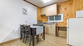 Ganghwa Badabit Pension