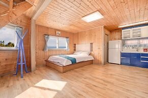 Gangneung Windmill Pension