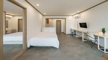 Yangyang Haettuneonchangmoon Pension