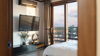 Yangyang Haettuneonchangmoon Pension