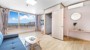 Yangyang Haettuneonchangmoon Pension