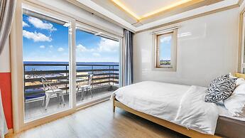 Yangyang Haettuneonchangmoon Pension