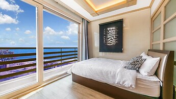 Yangyang Haettuneonchangmoon Pension