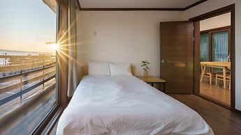 Yangyang Haettuneonchangmoon Pension