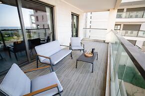 Panoramic Seaview Balcony Escape by Sea N Rent